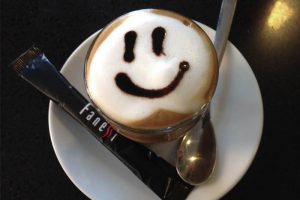 Cafe Espresso con dibujo de sonrisa - Cafe Fanessi